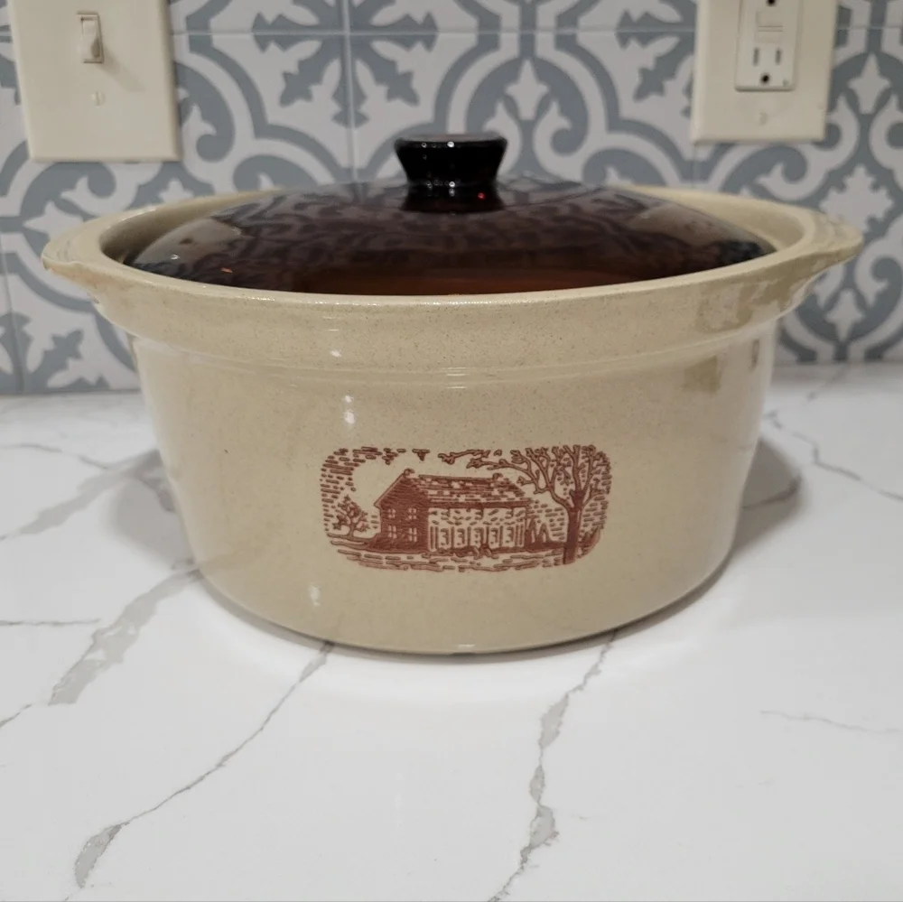 Vintage Western Stoneware Amana Country Cooker Covered Casserole Pot Cottage